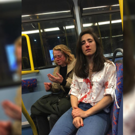 Una pareja de lesbianas fue agredida en un autobús en Londres por cuatro hombres. / FACEBOOK - MELANIA GEYMONAT