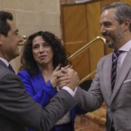 Los recortes sociales en plena pandemia causan una bronca entre el Gobierno andaluz y la oposición