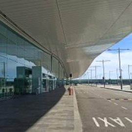 Sense turistes ni viatgers de negocis, El Prat es transforma en un aeroport gairebé fantasma
