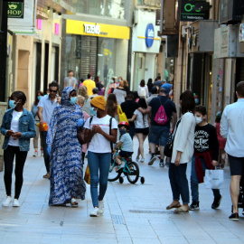 Imatge de l'eix comercial de Lleida aquest dilluns, després d'estrenar la fase 1 del desconfinament. ACN / SALVADOR MIRET
