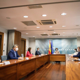 Reunión en La MOncloa entre Carmen Calvo y Carolina Darias y Edmundo Bal, de Ciudadanos. /EFE