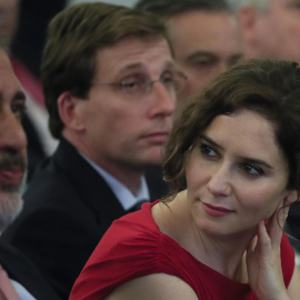  La presidenta de la Comunidad de Madrid, Isabel Díaz Ayuso, asiste al acto de toma de posesión de Ángel Asensio como presidente de la Cámara de Comercio de Madrid, este lunes en el Palacio de Santoña en Madrid. EFE/ Fernando Alvarado