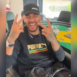 Neymar baila la canción de campaña electoral de Bolsonaro. -TikTok