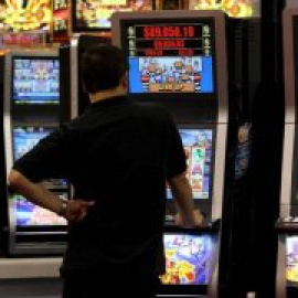 Una sentencia reabre las puertas de salones, bingos y casinos a 2.000 ludópatas confesos