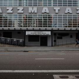 Missatge d'optimisme a la sala Razzmatazz, ara tancada. MIGUEL VELASCO ALMENDRAL.