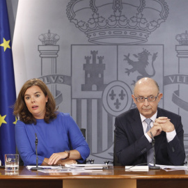 Soraya Santamaría y Cristóbal Montoro /EUROPA PRESS