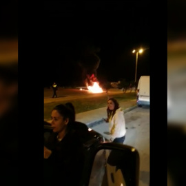 Imagen de una barricada en una de las entradas a Tarifa.