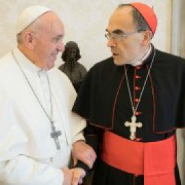 El cardenal de Lyon, amigo del Papa, queda absuelto de ocultar la pederastia