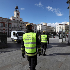 16/03/2020.- Miembros de la UME en la Plaza de Sol en Madrid por el estado de alerta en el país. / EFE - KIKO HUESCA