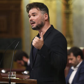 El portavoz parlamentario de ERC en el Congreso, Gabriel Rufián, interviene durante una sesión plenaria en el Congreso de los Diputados, a 13 de octubre de 2022, en Madrid (España). -Eduardo Parra / Europa Press