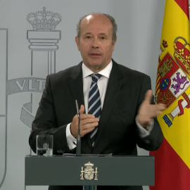 Campo se compromete a "revisar los instrumentos legales" contra las 'fake news'