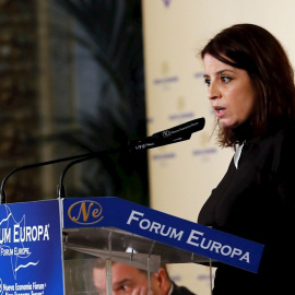 10/02/2020.- La vicesecretaria general del PSOE y portavoz del grupo parlamentario en el Congreso, Adriana Lastra, durante su intervención este lunes en un desayuno informativo, organizado por Nueva Economía Forum. EFE/Ballesteros