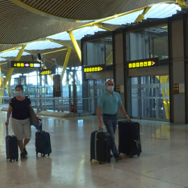 Los aeropuertos españoles prevén recibir 100 vuelos del espacio Schengen este domingo