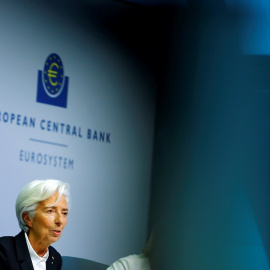 La presidenta del BCE, Christine Lagarde, en una rueda de prensa en la sede de la entidad en Fráncfort, tras la reunión del Consejo de Gobierno. REUTERS/Ralph Orlowski