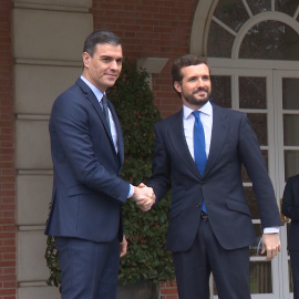 El Gobierno niega que Casado haya tendido la mano a Sánchez