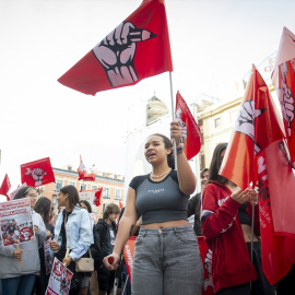 Varias personas protestan durante una manifestación en defensa de la salud mental de los estudiantes, a 27 de octubre de 2022, en Madrid (España). -Juan Barbosa / Europa Press
