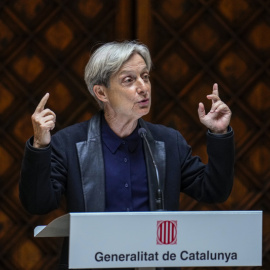 La filósofa y activista estadounidense Judith Butler recibe el XXXIII Premio Internacional Catalunya, en Barcelona. -EFE/ Alejandro García