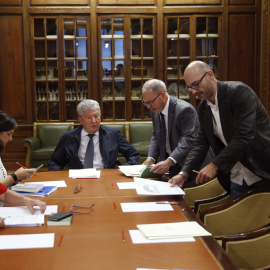 Vista de la reunión de la Mesa de la Comisión de investigación sobre la presunta financiación irregular del Partido Popular, en el Congreso de los Diputados. EFE/Chema Moya