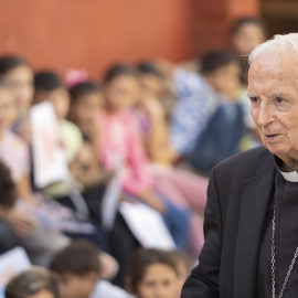  El Cardenal Antonio Cañizares visita el colegio parroquial diocesano Santiago Apóstol, en el el barrio del Cabanyal, a 27 de octubre de 2022, en Valencia, Comunidad de Valencia, (España).- EUROPA PRESS