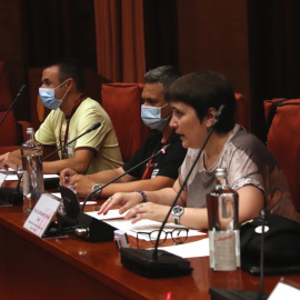 Els representants sindicals de Nissan, Juan Carlos Vicente, i Miguel Ruiz, en la comissió del Parlament celebrada aquest dilluns.