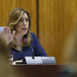 La secretaria general del PSOE de Andalucía y presidenta de la Junta, Susana Díaz, durante su intervención en la reunión del Grupo Parlamentario Socialista previa a la sesión parlamentaria. EFE/Jose Manuel Vidal