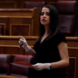 06/05/2020.- La líder de Ciudadanos, Inés Arrimadas, interviene en el pleno del Congreso. / EFE - J.J. Guillén