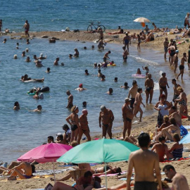La playa de La Barceloneta / EFE / Alejandro García