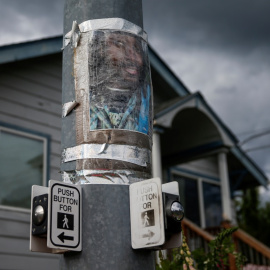 Una fotografía de Manuel Ellis, quien murió bajo la custodia policial de Tacoma en marzo. REUTERS / Lindsey Wasson