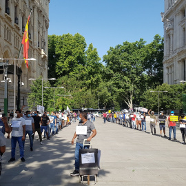 Las 'colas del hambre' llegan al Palacio de Cibeles. TWITTER/@VirginiagFontcu