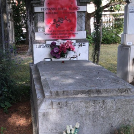 Así ha amanecido hoy el panteón donde reposan las cenizas de Fernando. /Fundación Buesa