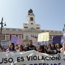 Manifestación de estudiantes contra la sentencia de la manada de Pamplona en la Puerta del Sol de Madrid.- EUROPA PRESS (ARCHIVO)