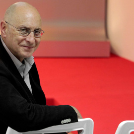  Fotografía de archivo (03/11/2013), del socialista Rodolfo Ares, quien fuera consejero de Interior del Gobierno Vasco, fallecido a los 68 años. EFE/Luis Tejido