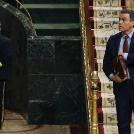 El presidente del Gobierno, Pedro Sánchez, participa en el pleno del Congreso este miércoles donde se autorizará otra prórroga del estado de alarma solicitada por el Gobierno. EFE/Ballesteros