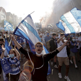 Aficionados del Deportivo de A Coruña, cuyo partido contra el Fuenlabrada ha sido suspendido. / EFE