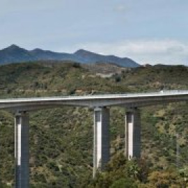 Ferrovial y Unicaja cierran la venta de Ausol con plusvalías