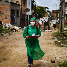 Estudio epidemiológico sobre el terreno en la favela Terra Firme, en Belém, capital del estado de Pará. NAILANA THIELY/ ASCOM UEPA.