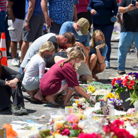 Memorial por George Floyd en Minneapolis , este lunes. EFE/EPA/CRAIG LASSIG