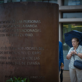 Vista de un monumento en memoria del acto homenaje a las víctimas de la banda terrorista ETA, a 15 de septiembre de 2022, en Alcalá de Henares, Madrid (España). Foto: Juan Barbosa / Europa Press