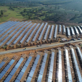 Parque de energía fotovoltaica en construcción. E.P.