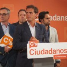 Cs, de partido bisagra a disputar la derecha al PP: los giros, pactos y dimisiones desde 2006