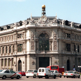 Fachada de la sede central del Banco de España, en la madrileña plaza de Cibeles. EFE