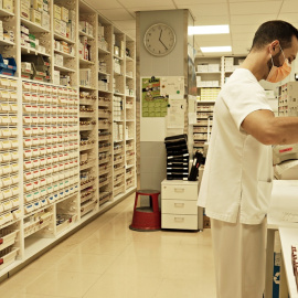 Imatge del laboratori de farmàcia de l'Hospital de Palamós. ACN