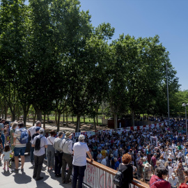  Varias personas se manifiestan a favor de la vegetación urbana y contra la destrucción de parques, en el Parque de Arganzuela, a 6 de mayo de 2023, en Madrid (España).- EUROPA PRESS
