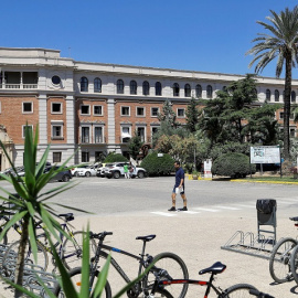 12/06/2019.- Fachada del Instituto Misericordia, en el barrio de la Fuensanta de València, en donde un alumno ha herido a su profesora. / EFE - MANUEL BRUQUE
