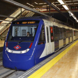 Imagen de archivo de un convoy del Metro de Madrid. | ARCHIVO (EFE)
