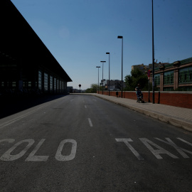 An empty taxi lane is seen outside Atocha rail station during a protest against Uber and Cabify which they say engage in unfair competition in Madrid, Spain, May 30, 2017. REUTERS/Susana Vera