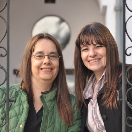 Las querellantes originales Inés García Holgado y Adriana Fernández