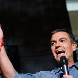  El presidente del Gobierno de España y secretario general del PSOE, Pedro Sánchez, agradece a sus votantes los resultados obtenidos en la jornada electoral de los comicios generales en la sede del Partido Socialista en la calle Ferraz, a 23 de julio de