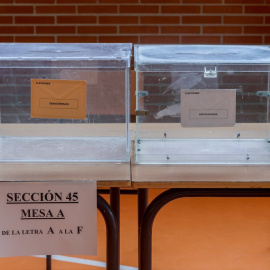 Mesa electoral en un colegio de la localidad madrileña de Getafe. E.P./Ricardo Rubio