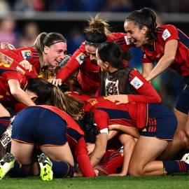  Las futbolistas de la selección española celebran el triunfo en la final del Mundial. AAP Image/Dan Himbrechts / Dpa / EP